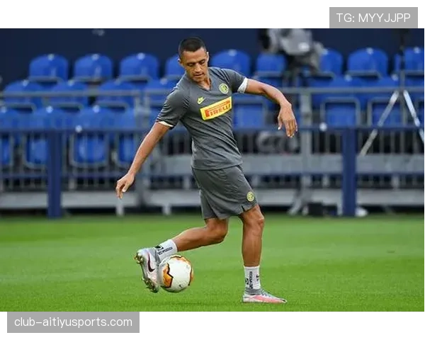 拉莫斯高位逼抢如何提升防守效率并撕开对手防线？